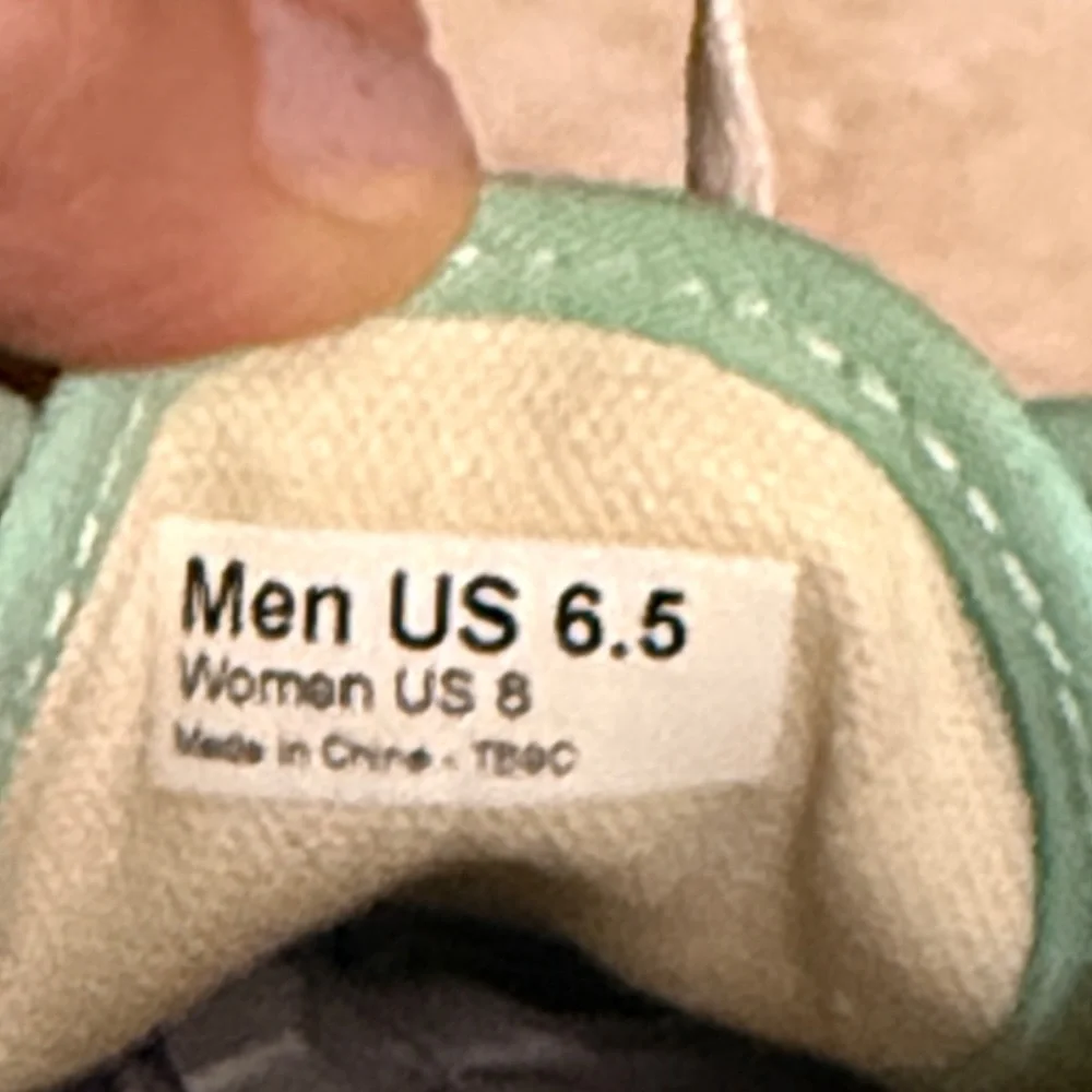 Vans Light Green Canvas Sneakers Unisex Women 8 Men 6.5